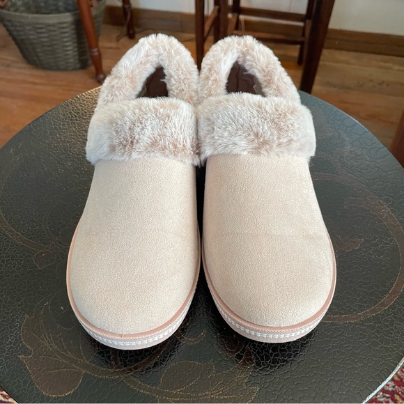 Skechers Cozy Campfire Memory Foam Slippers women’s size 7 - Picture 2 of 8
